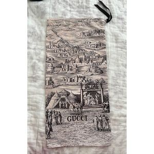 NEW Gucci castle dust bag 18 x 8.5”